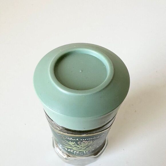 Vintage McCormick Spice Jars Green Lid TARRAGON LEAVES Kitchen Decor Staging - Picture 6 of 7